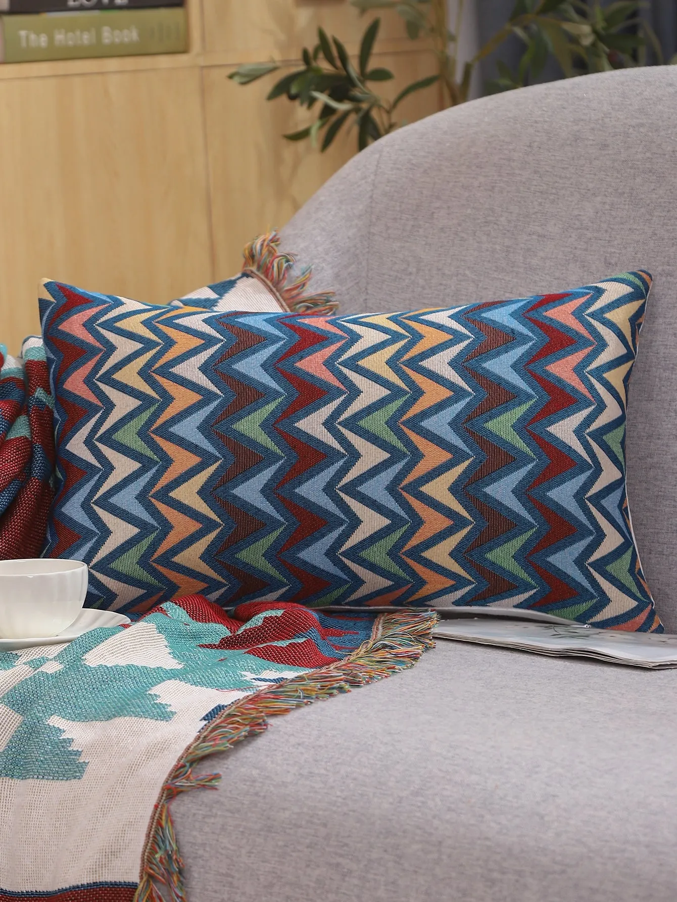 1pc Jacquard Geometric Pattern Cushion Cover Without Filler