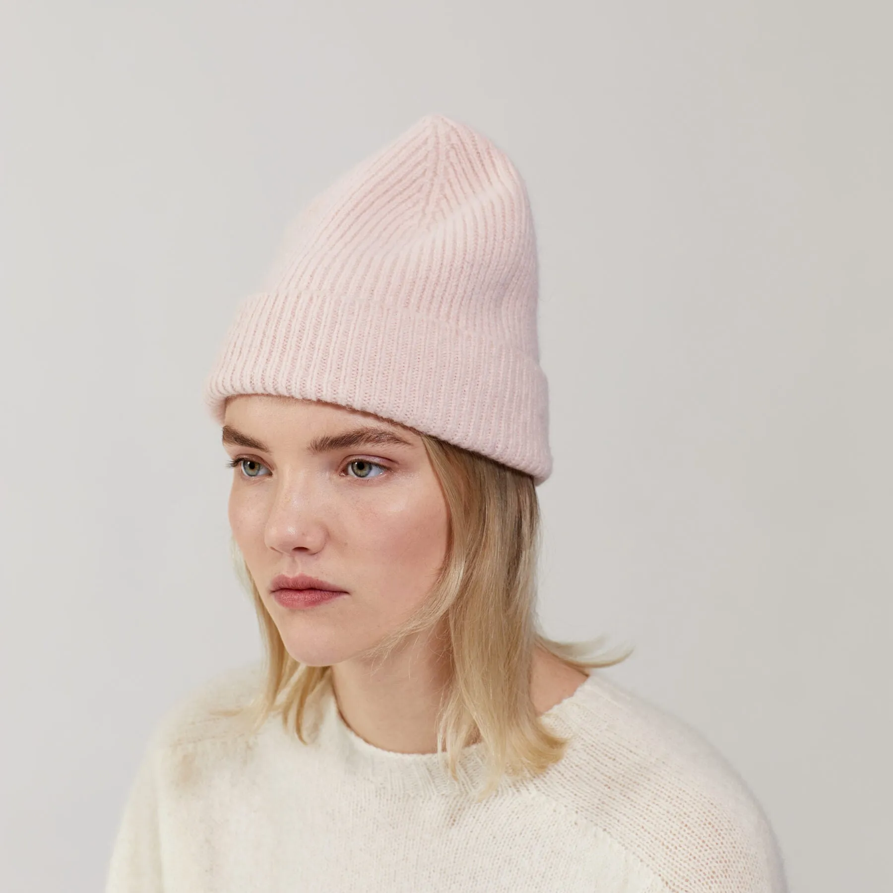 Beanie - Misty Rose