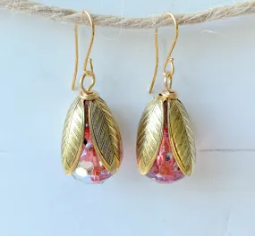 Crackle Lucite Bead Cap Earring in Rose