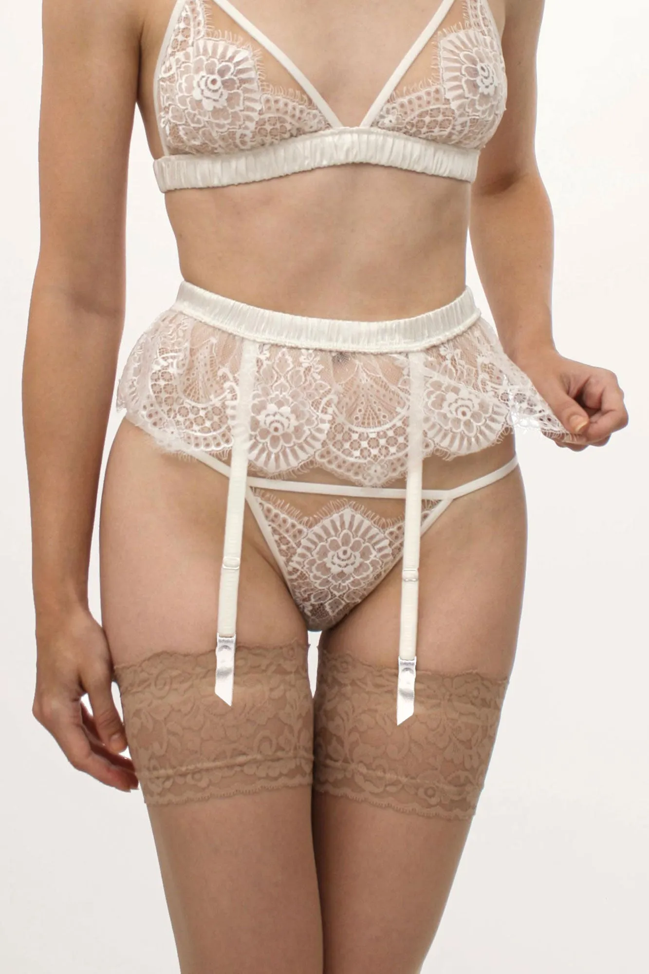 Giselle suspender belt