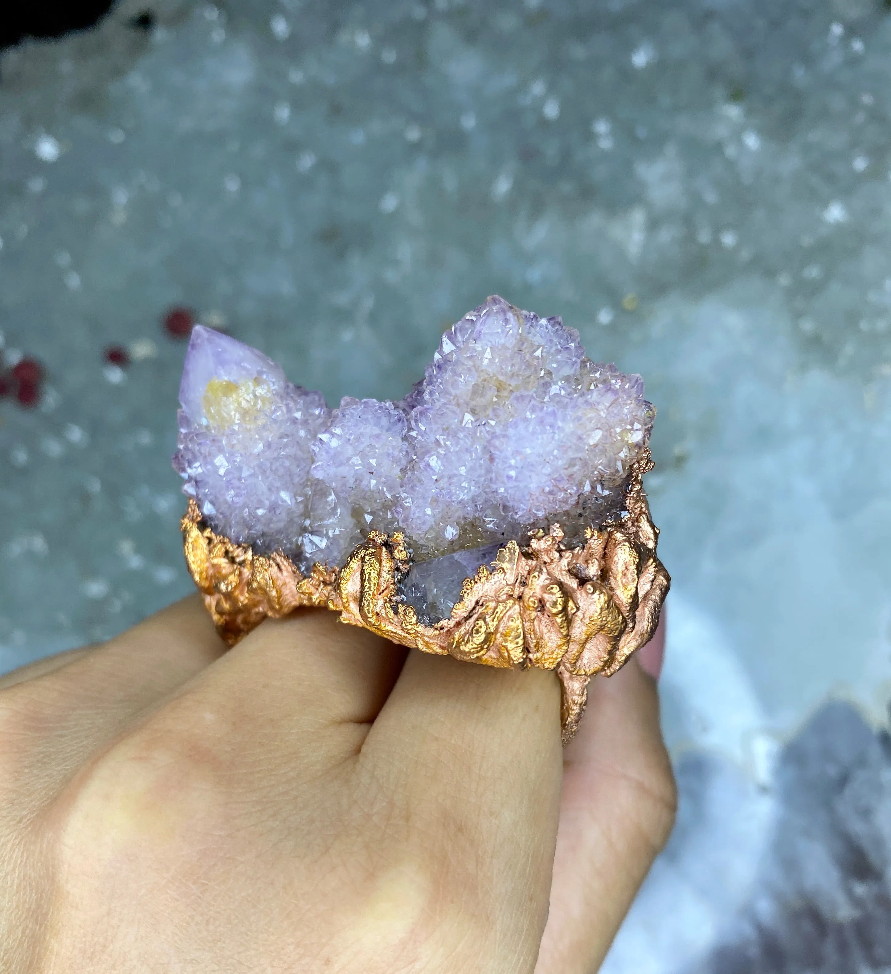 SPIRIT QUARTZ double finger crystal knuckle ring