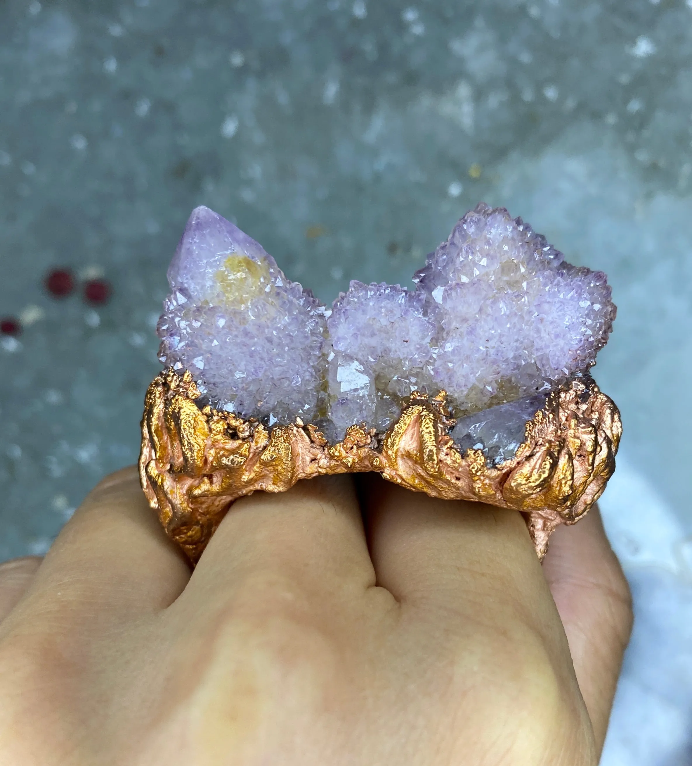 SPIRIT QUARTZ double finger crystal knuckle ring