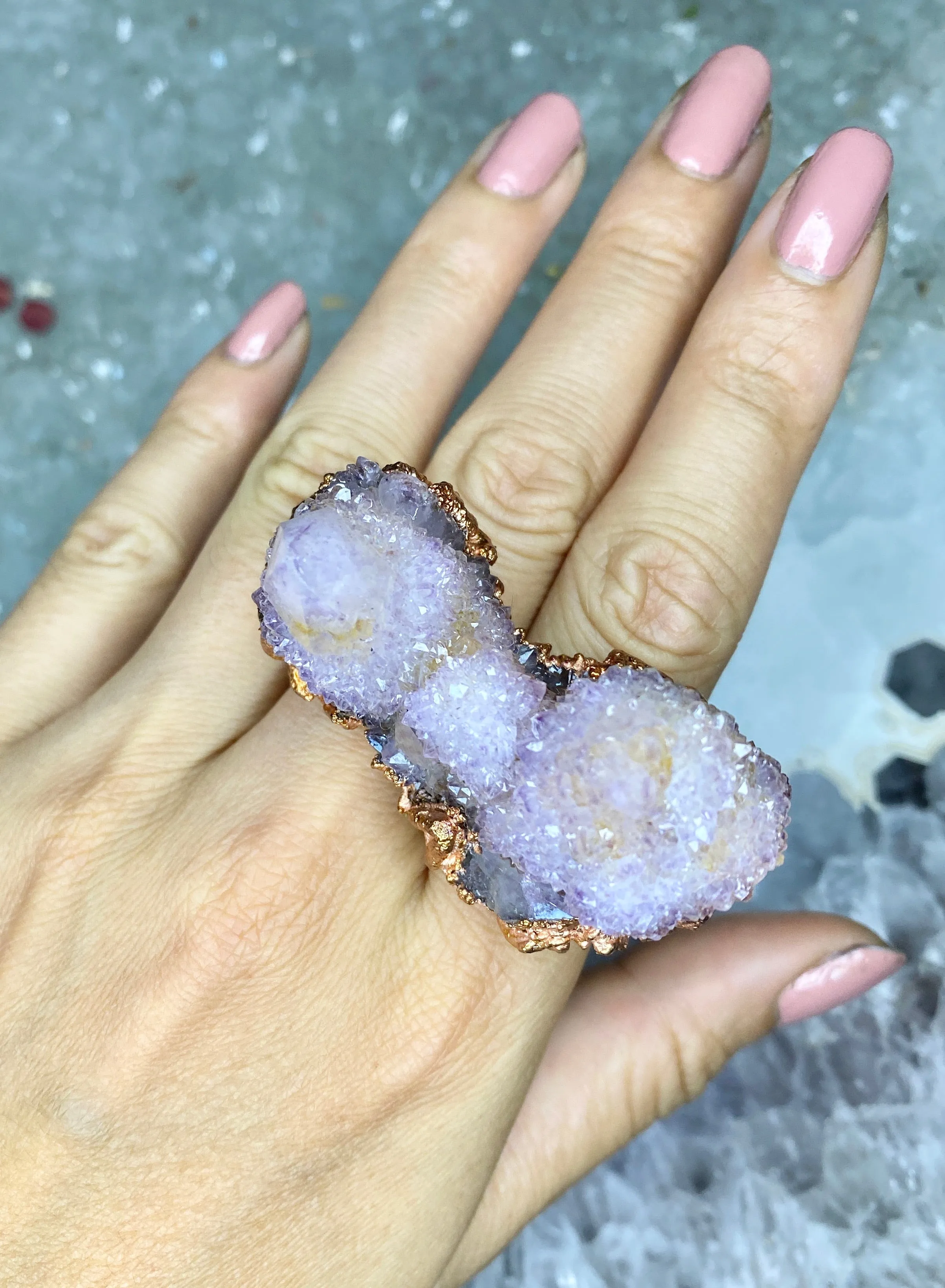 SPIRIT QUARTZ double finger crystal knuckle ring