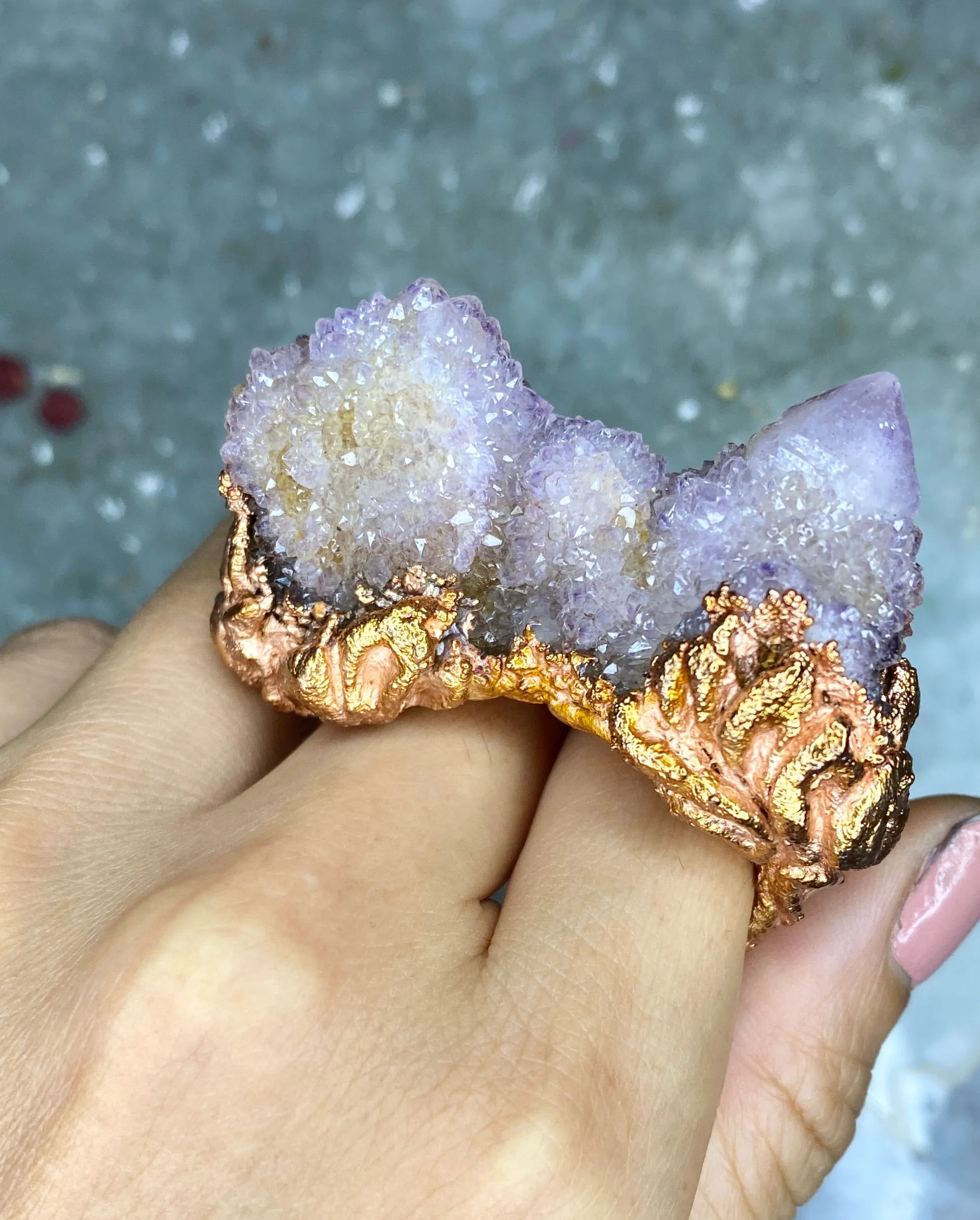 SPIRIT QUARTZ double finger crystal knuckle ring