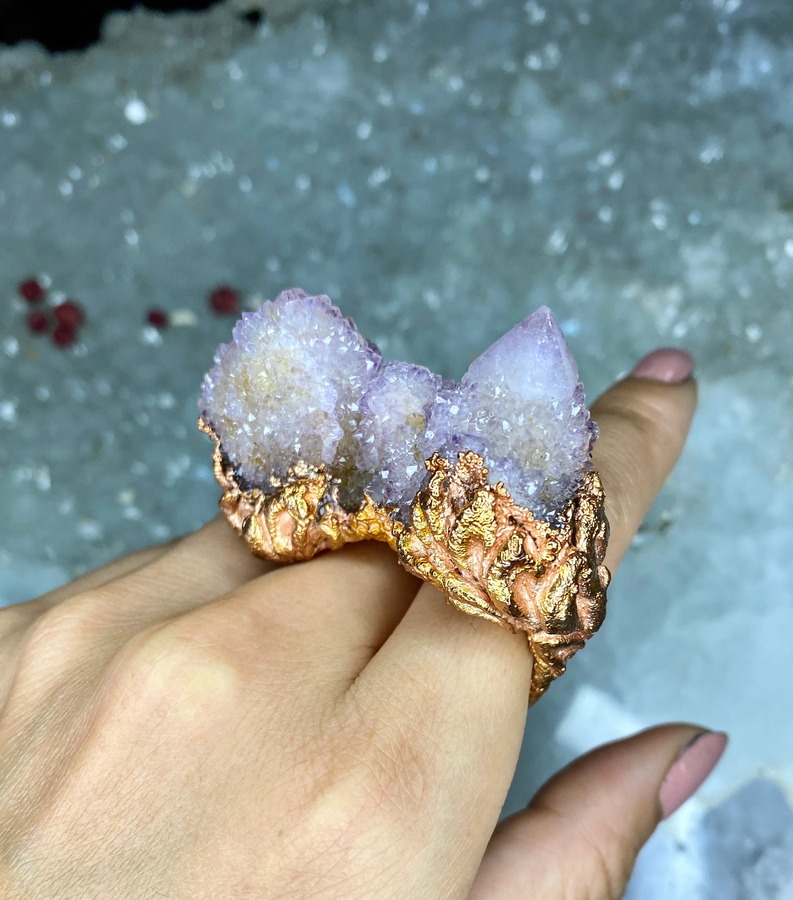 SPIRIT QUARTZ double finger crystal knuckle ring